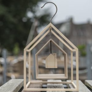 hangplek | hout, metaal | h 27 cm | 2013