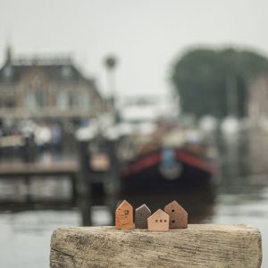 eindeloos | keramiek, hout | h 4,5-6 cm |2012