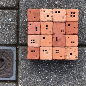 open huis | keramiek | h 20 cm | 2019