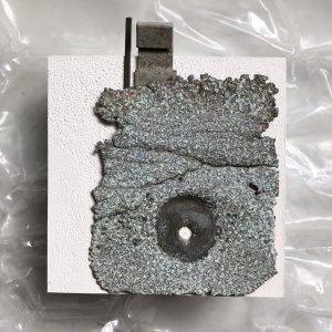 stadsgezichtje 38 | keramiek, metaal | h 11 cm | 2018