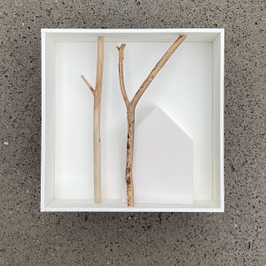 herinnering | keramiek, hout | H 21 cm | 2021