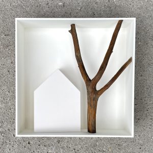 herinnering 3 | keramiek, hout | h 20,5 cm | 2023