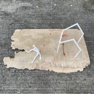 zó 2 | drijfhout, keramiek | h 20 cm | 2023 | € 375